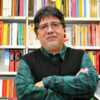 Mort de Luis Sepulveda : l’immense écrivain chilien a succombé au Covid-19 à 70 ans - Voici
