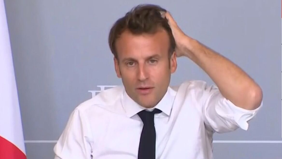 Emmanuel Macron : son look décontracté pour évoquer le monde de la ...