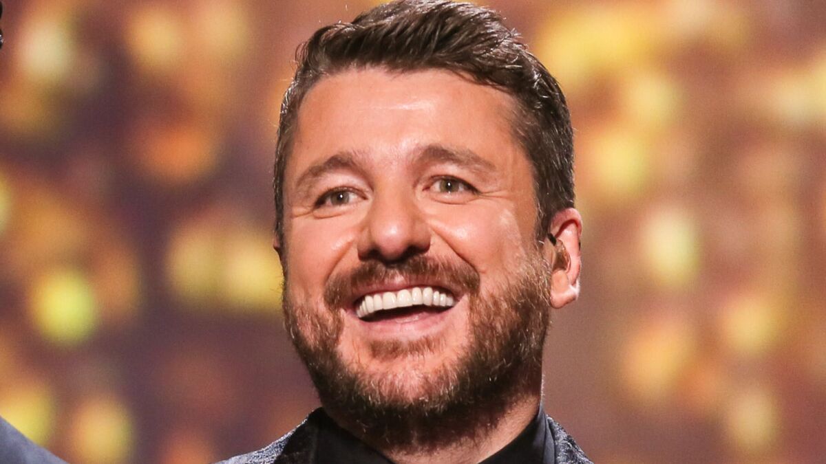 Qui Sont Les Parents De Bruno Guillon PHOTO Bruno Guillon pose pour la première fois avec ses sœurs, ses fans sont  sous le charme - Voici