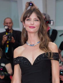 PHOTOS Annabelle Belmondo : à 34 ans, la mannequin adopte la surchemise