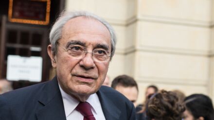 Mort de l'écrivain François Debré seulement quelques heures après le ...