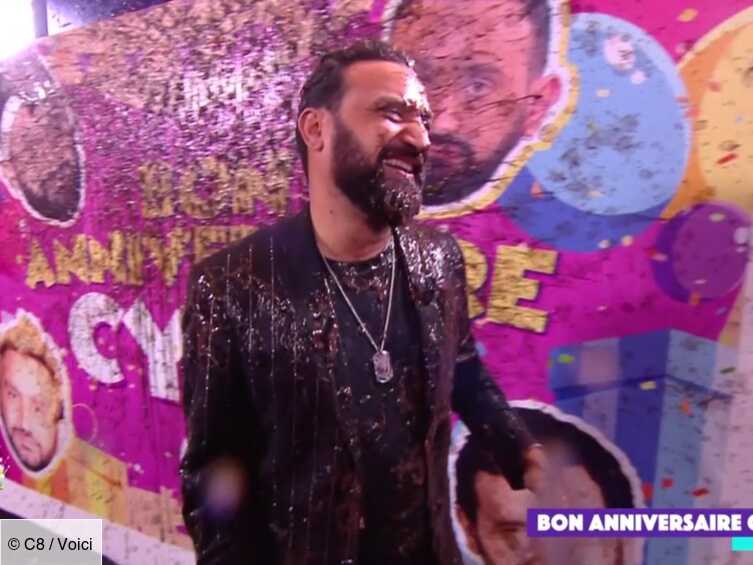 Video Cyril Hanouna Se Fait Asperger De Chocolat Pour Son Anniversaire Voici