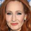 J.K. Rowling accusée de transphobie : un acteur phare des Animaux Fantastiques prend sa défense - Voici