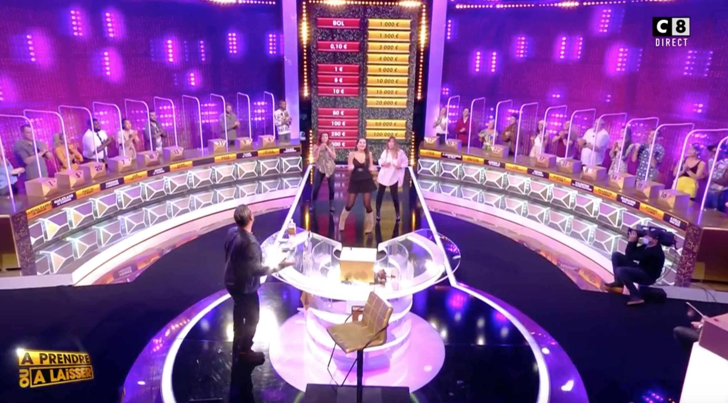 Video A Prendre Ou A Laisser La Danse Genante De Trois Candidates Agace Les Internautes Voici