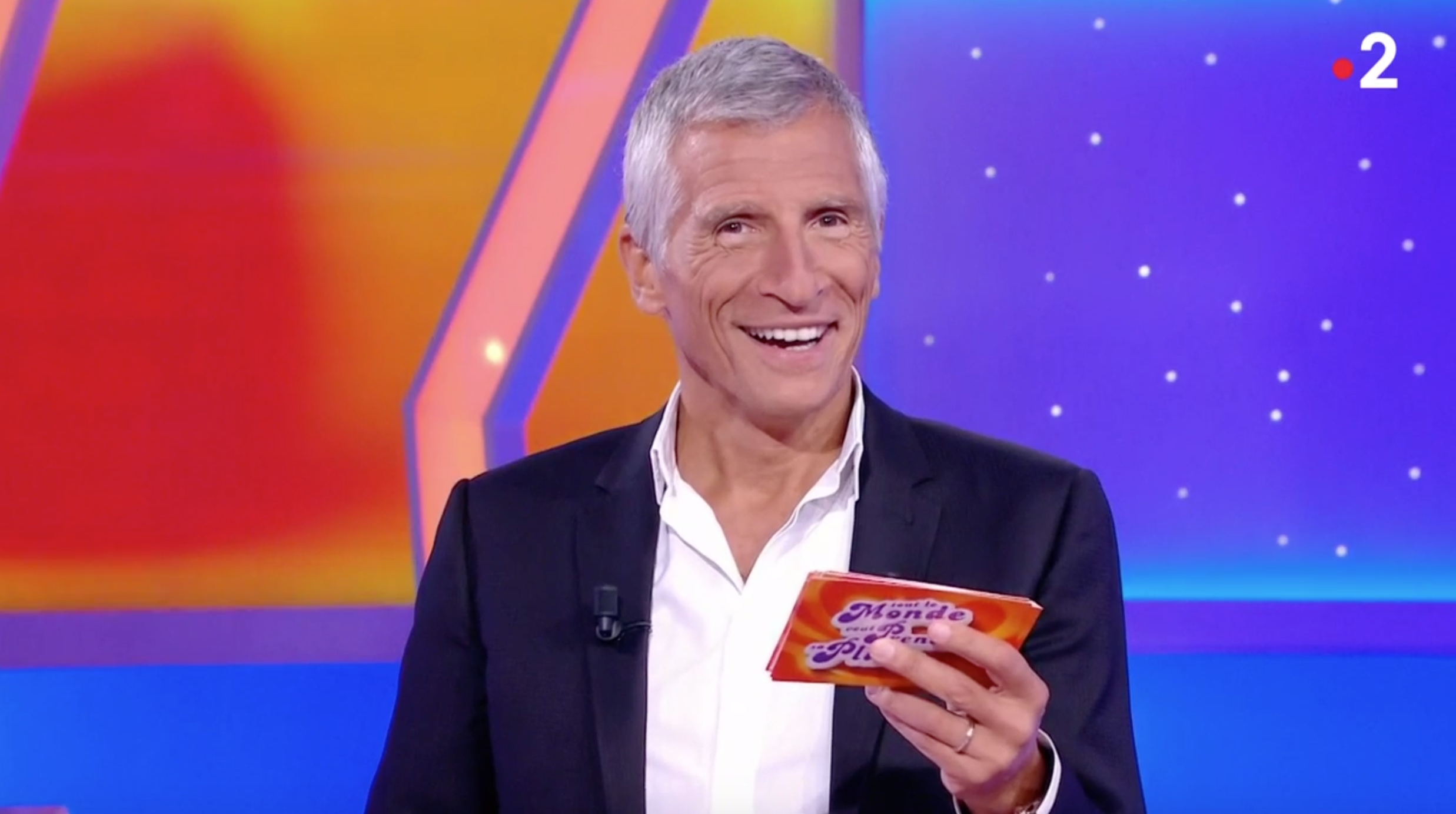 video tout le monde veut prendre sa place une photo peu ragoutante provoque le fou rire de nagui voici voici tout le monde veut prendre sa place une photo peu ragoutante provoque le fou rire de nagui