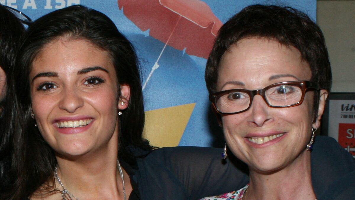 Fille D ariane Plus Belle La Vie Ariane Carletti aurait eu 63 ans : sa fille Eléonore Sarrazin dévoile un  émouvant cliché - Voici