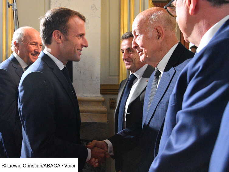 Mort De Valéry Giscard D'Estaing : Emmanuel Macron Lui Rend Un Vibrant ...