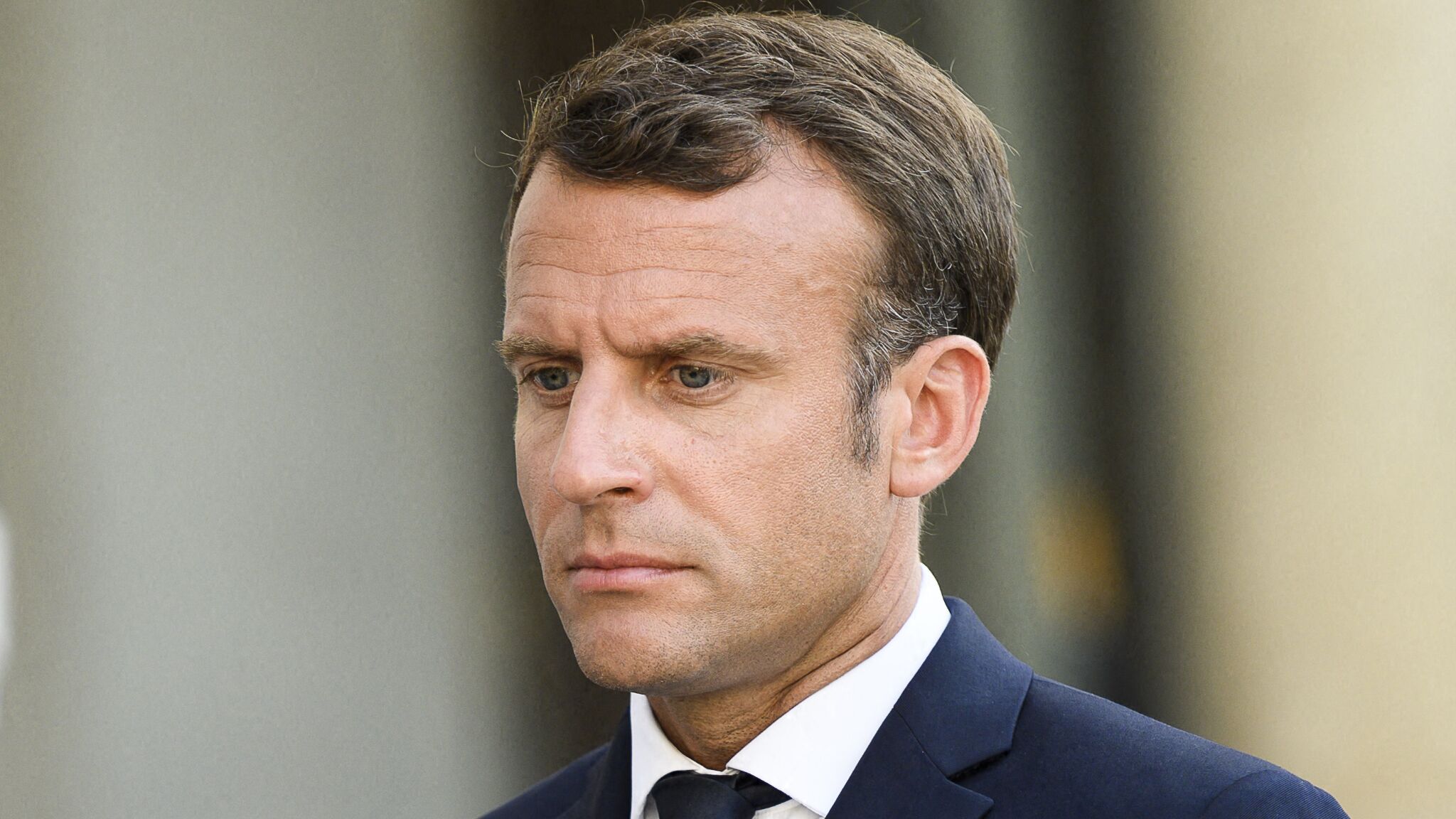 Emmanuel Macron Fete Ses 43 Ans En Solo Le President Toujours A L Isolement Voici