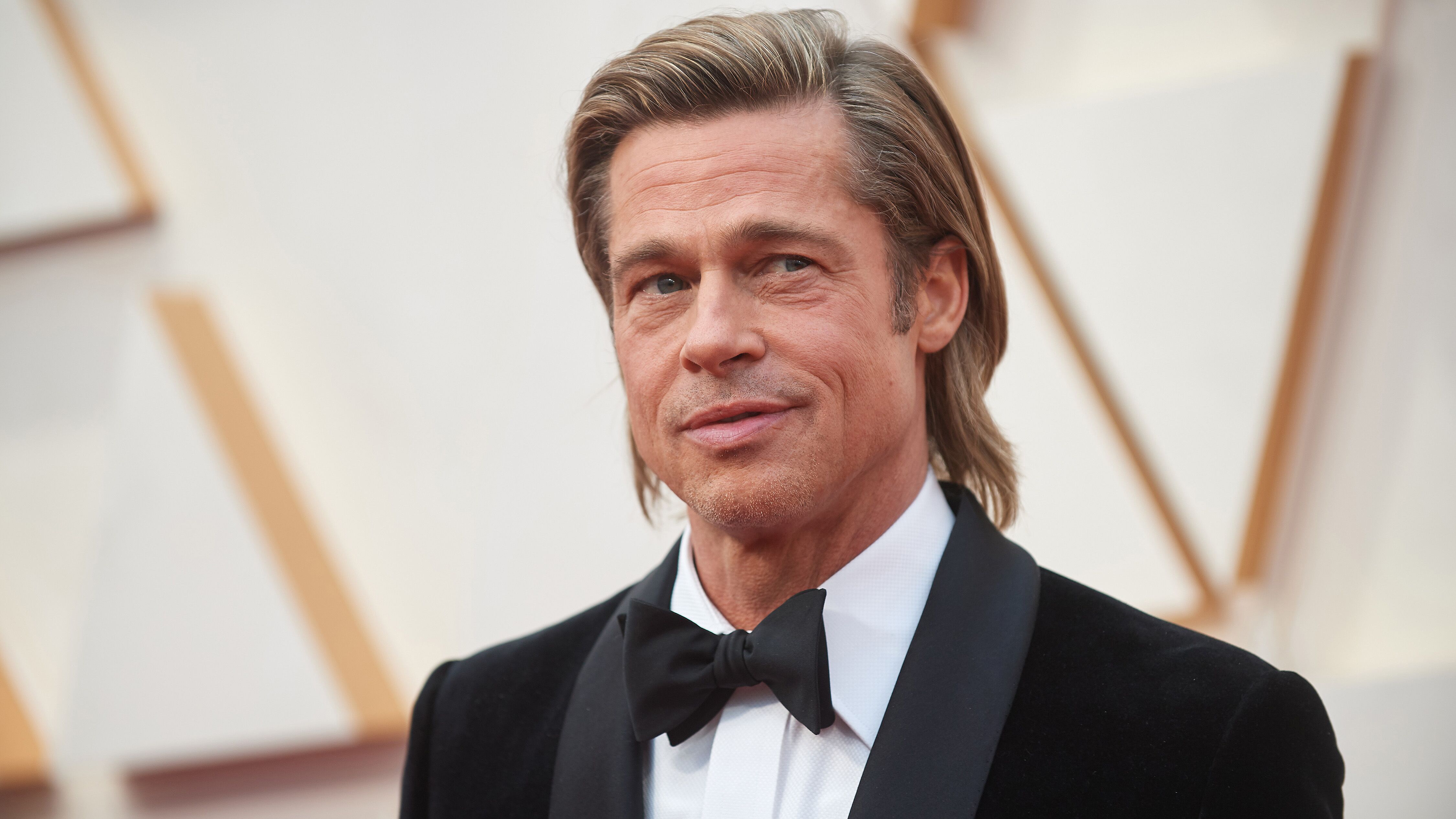 Brad Pitt Amoureux En 21 Cette Jeune Femme Qui Va L Epauler Dans Ses Problemes Judiciaires Voici