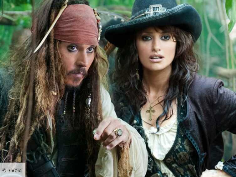 Film Johnny Depp Et Penelope Cruz Johnny Depp et Penélope Cruz débarquent sur la Croisette - Voici