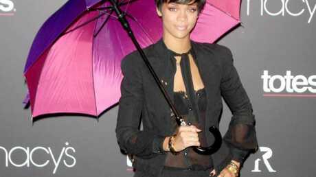 rihanna-elle-lance-ses-umbrellas