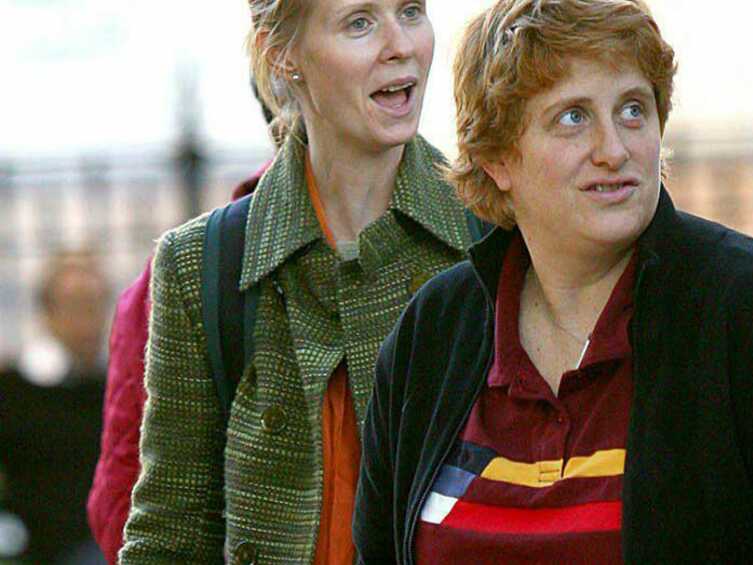 Cynthia Nixon Alias Miranda Dans Sex And The City Sest Fiancée à Sa 1689