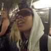 VIDEO Brandy chante dans le métro et fait un bide monumental - Voici