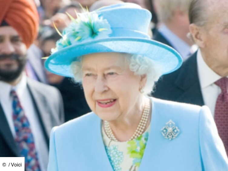 Fashion Police Les 60 ans de règne de la reine arcenciel Voici