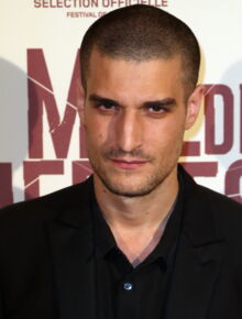 PHOTOS Laetitia Casta et Louis Garrel amoureux à Rome pour ...