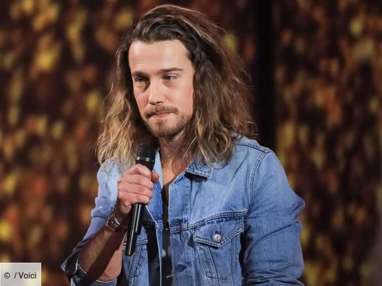 Julien Doré Duo Elle Est Pas Belle La Vie PHOTO Julien Doré ne ressemble plus du tout à ça, blague ou pas ? - Voici