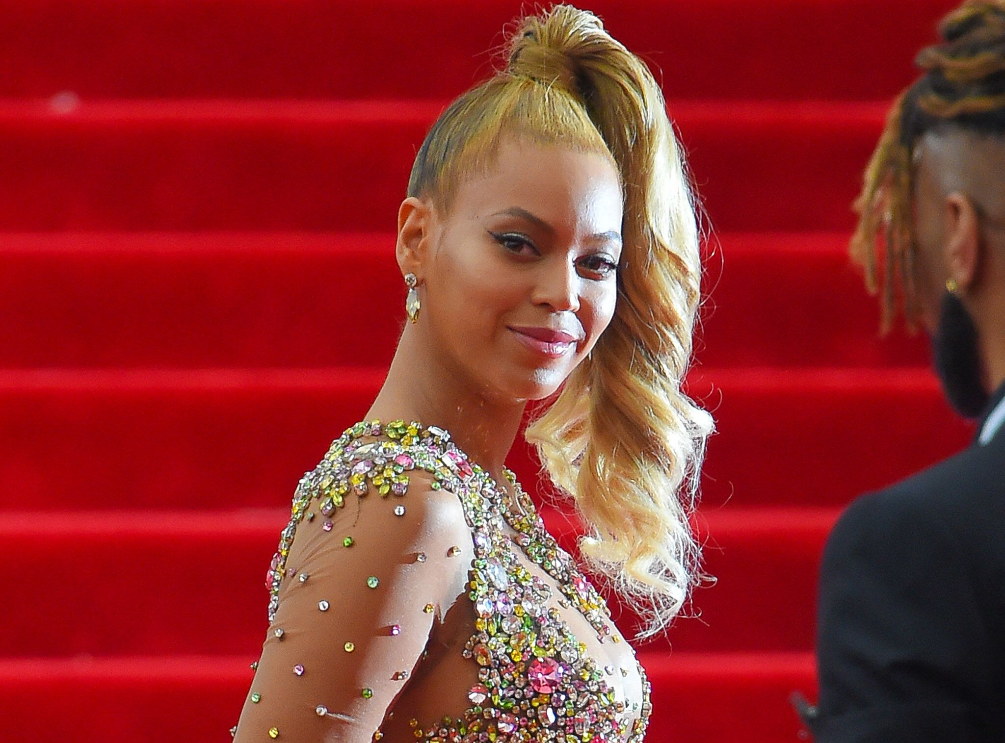 À Des S'offre Voici 000 En Euros Chaussures 280 Beyoncé Diamants cl1TKFJ