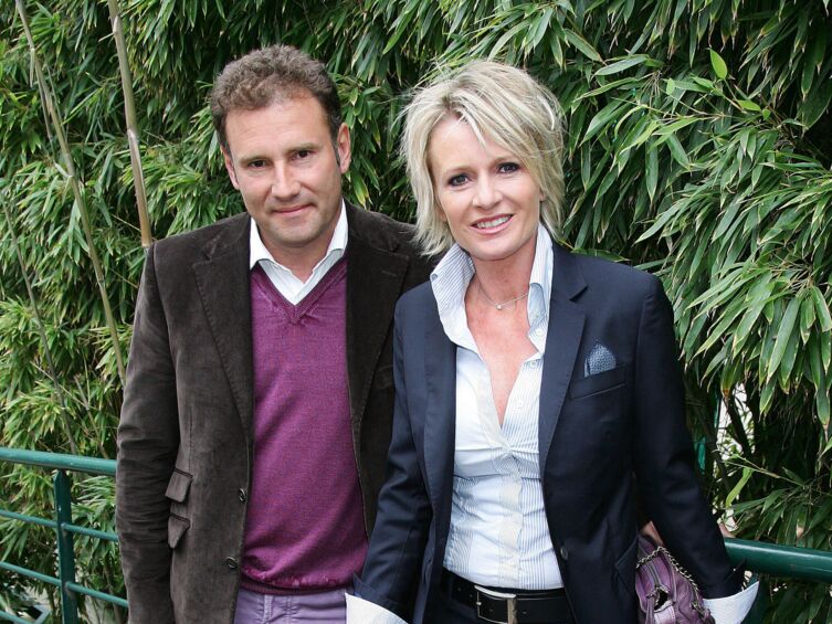 Qui Est En Couple Avec Sophie Davant Sophie Davant a beaucoup souffert de sa séparation avec Pierre Sled - Voici