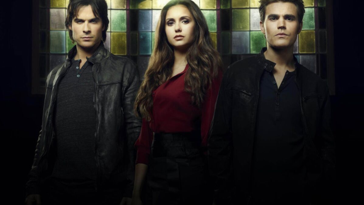 Pourquoi Elena N est Pas Dans La Saison 7 Vampire Diaries : Nina Dobrev (Elena Gilbert) quitte la série ! - Voici