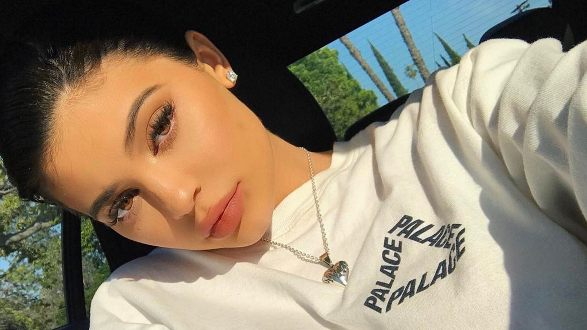 PHOTOS Kylie Jenner cherche son look pour Coachella et c\u0027est très coloré , Voici