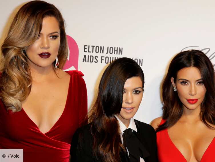 Comment S Appelle La Soeur De Kim Kardashian Kim Kardashian et ses sœurs sont payées des fortunes pour faire de la