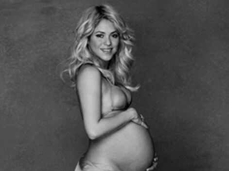 Shakira pose enceinte avec Gerard Piqué
