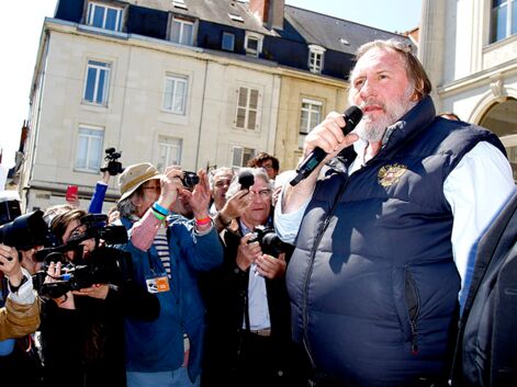 Gérard Depardieu : Barbu, il s'est fait remarquer à Saumur ce week-end