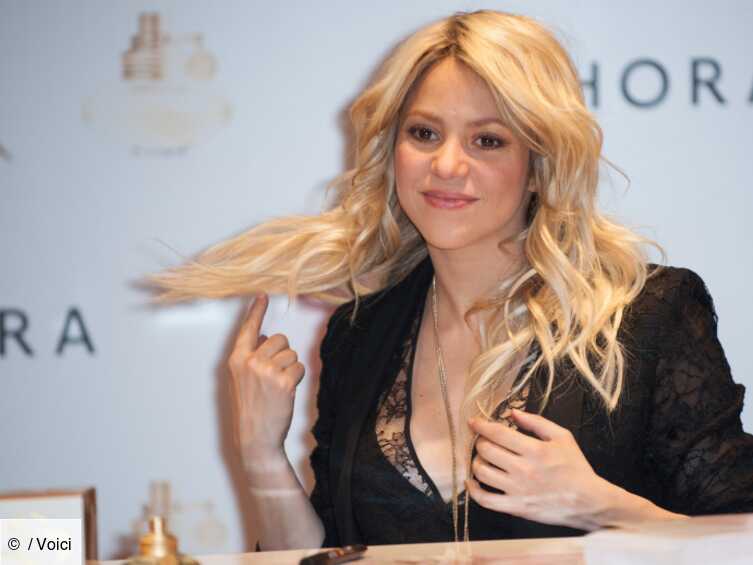L'exmanager de Shakira lui réclame 100 M Voici