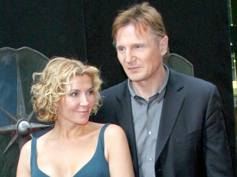 Liam Neeson Et Sa Nouvelle Conjointe Liam Neeson ne parvient pas à faire le deuil de sa femme - Voici
