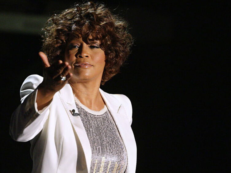 Whitney Houston les causes de sa mort enfin révélées Voici