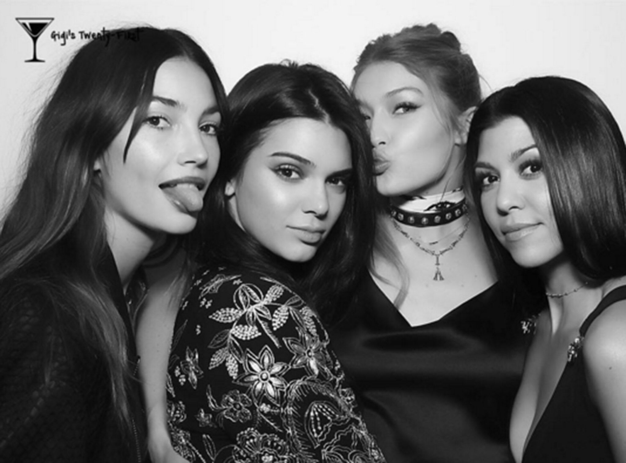 Photos Gigi Hadid Fete Ses 21 Ans Dans Une Tenue Improbable Avec Ses Bff Tres Celebres Voici