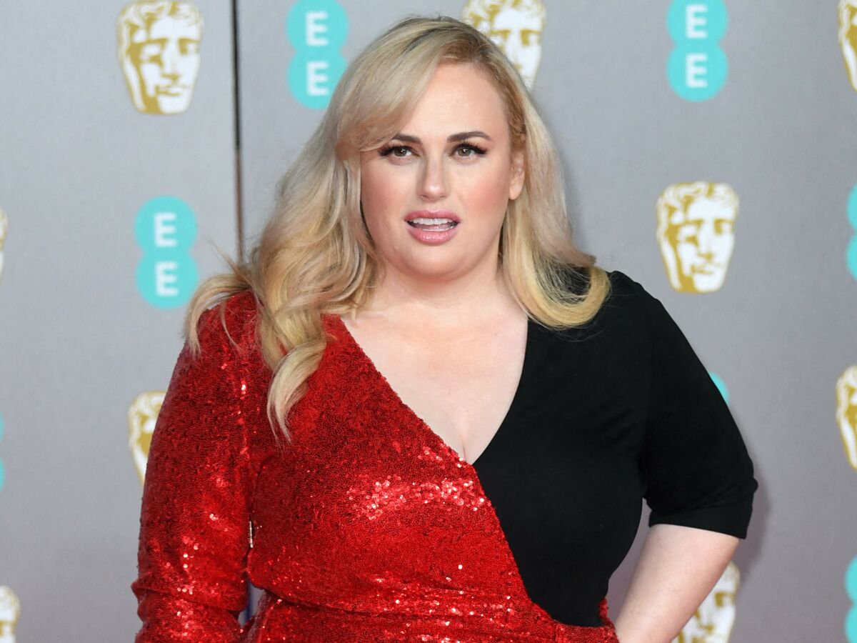 Rebel Wilson : menacée d’une arme, elle a été kidnappée pendant des vacances au Mozambique