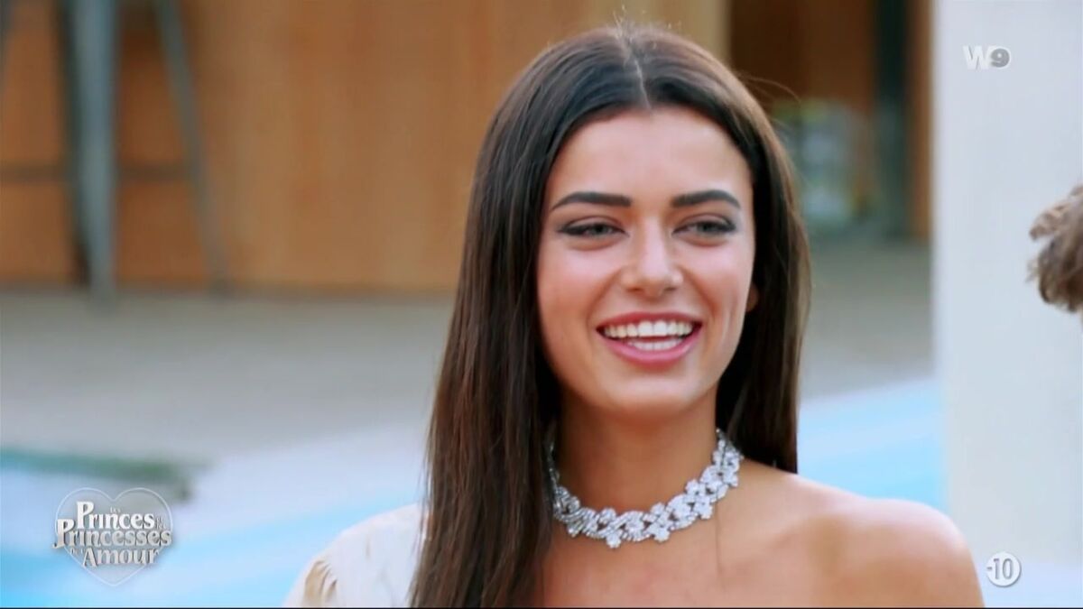 Video Les Princes Et Princesses De L Amour W9 Une Ancienne Miss Participe A L Emission Voici