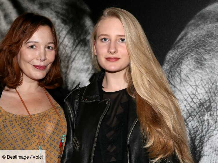 Qui Est La Mère De Julie Depardieu Louise Depardieu, orpheline : sa tante Julie donne de ses nouvelles