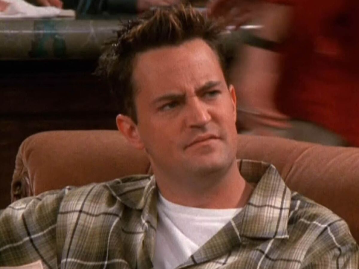 Friends : comment Matthew Perry (Chandler) a convaincu une énorme star de jouer dans la série