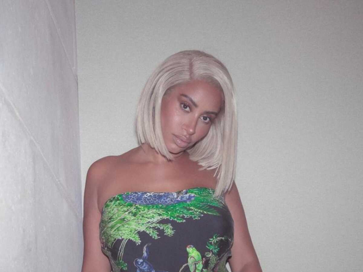 PHOTO Gims : sa femme DemDem affiche un décolleté vertigineux, ses fans la confondent avec Kim Kardashian