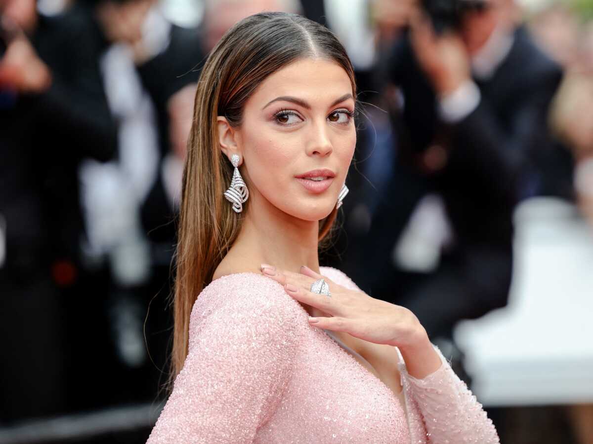 PHOTO Iris Mittenaere affiche sa ligne parfaite dans un bikini blanc très sexy