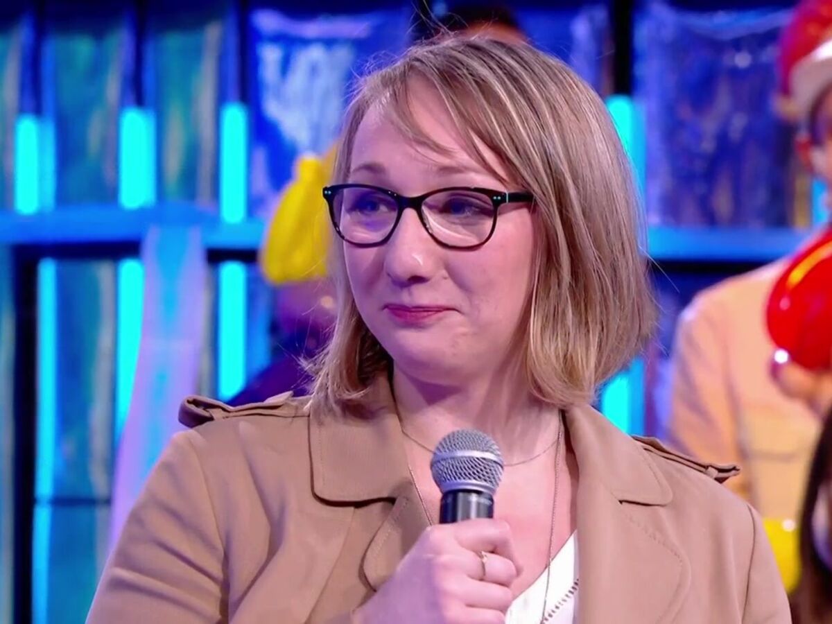 VIDEO N'oubliez pas les paroles : une candidate révèle avoir fumé de l'herbe à 7 ans, Nagui hilare