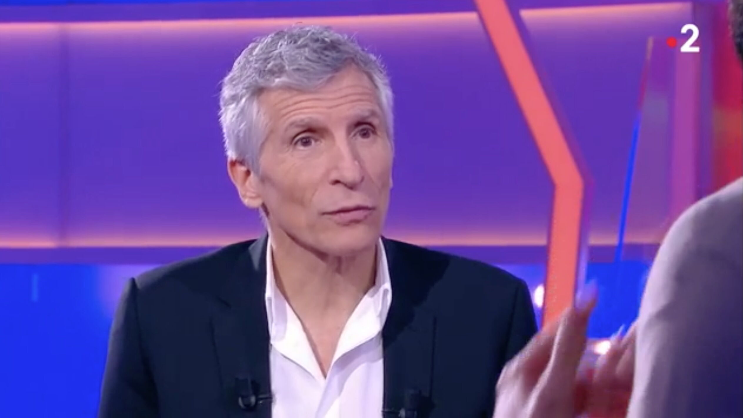 Cruella Nagui Visage - N Oubliez Pas Les Paroles Cruella ...