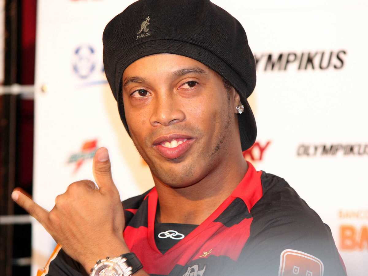 Ronaldinho : sa mère décédée de la Covid-19, le footballeur ne peut assister à ses obsèques