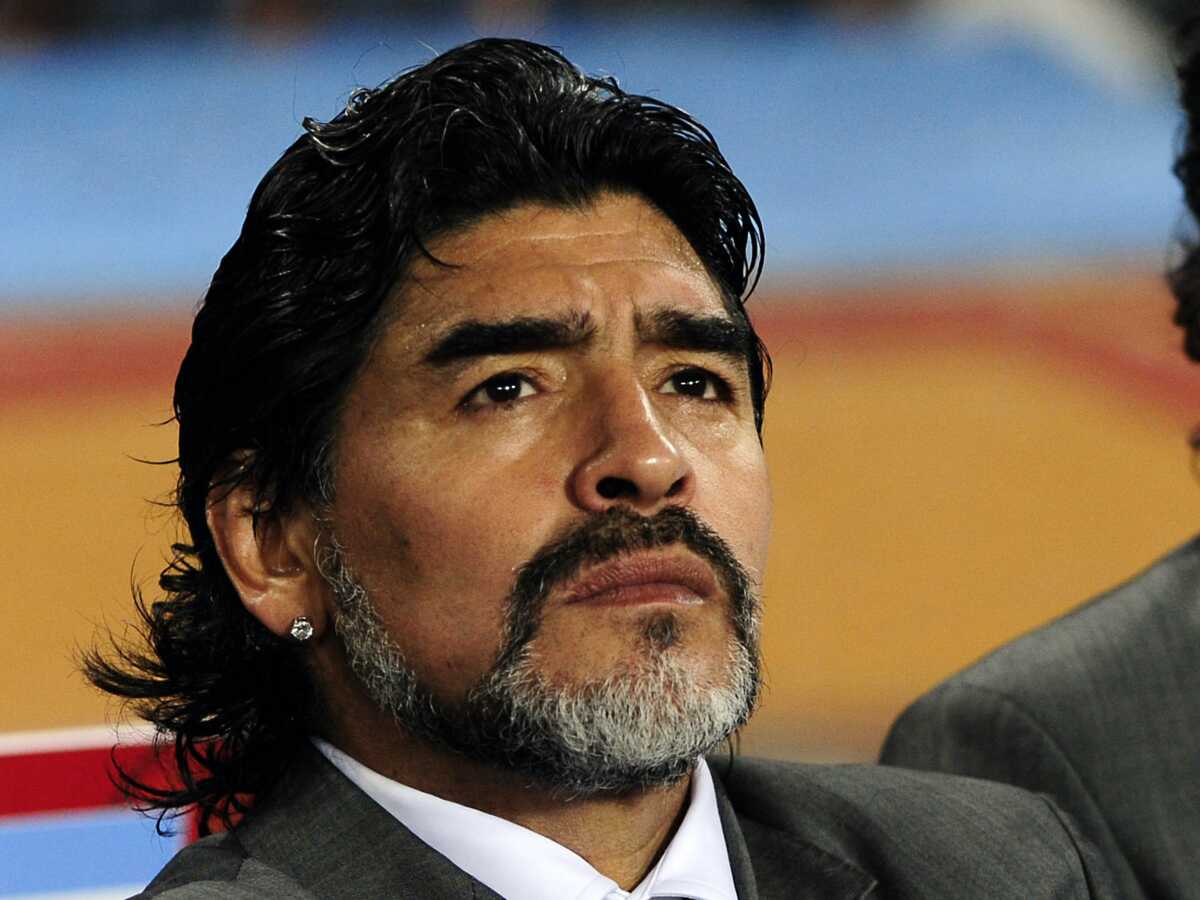 Mort de Diego Maradona : deux de ses filles convoquées après des questions soulevées par l'enquête