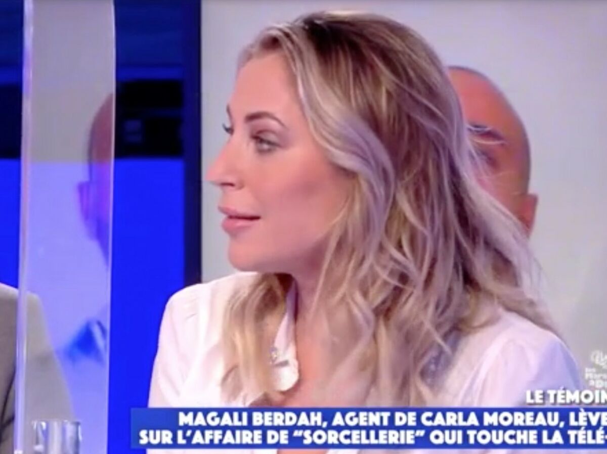 VIDEO Carla Moreau rackettée depuis plusieurs mois ? Magali Berdah, son agent, fait une révélation dans TPMP