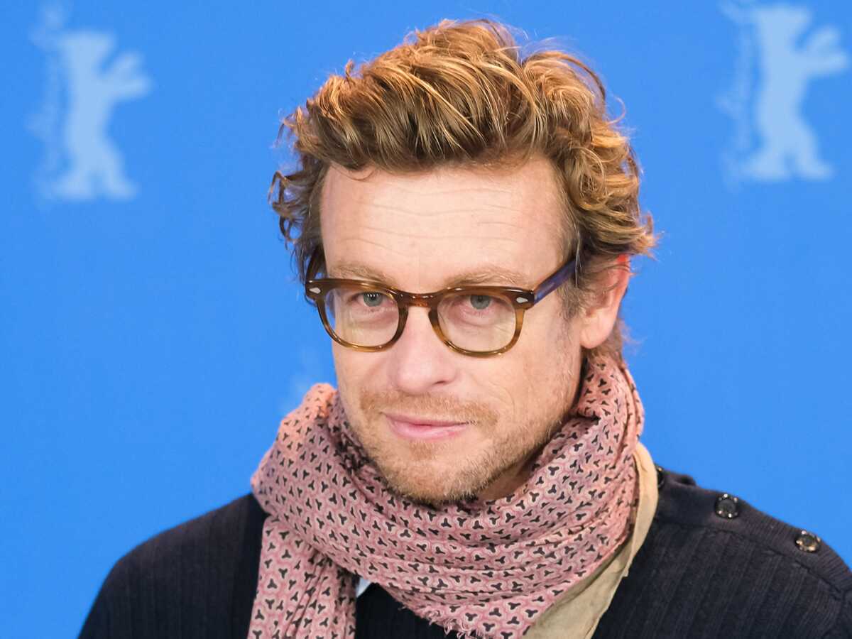 Simon Baker fraîchement séparé de son épouse : l'acteur aurait retrouvé l'amour avec une femme plus jeune