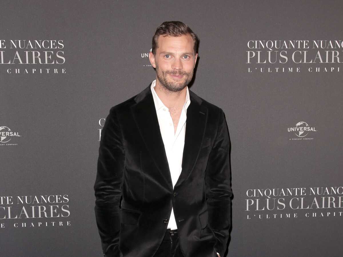 Jamie Dornan en deuil : son père, atteint de la COVID-19, est décédé à l'âge de 73 ans