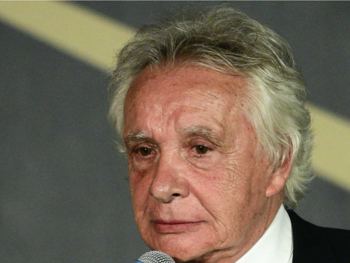 Michel Sardou : cas contact à cause de Roselyne Bachelot, il réagit avec humour