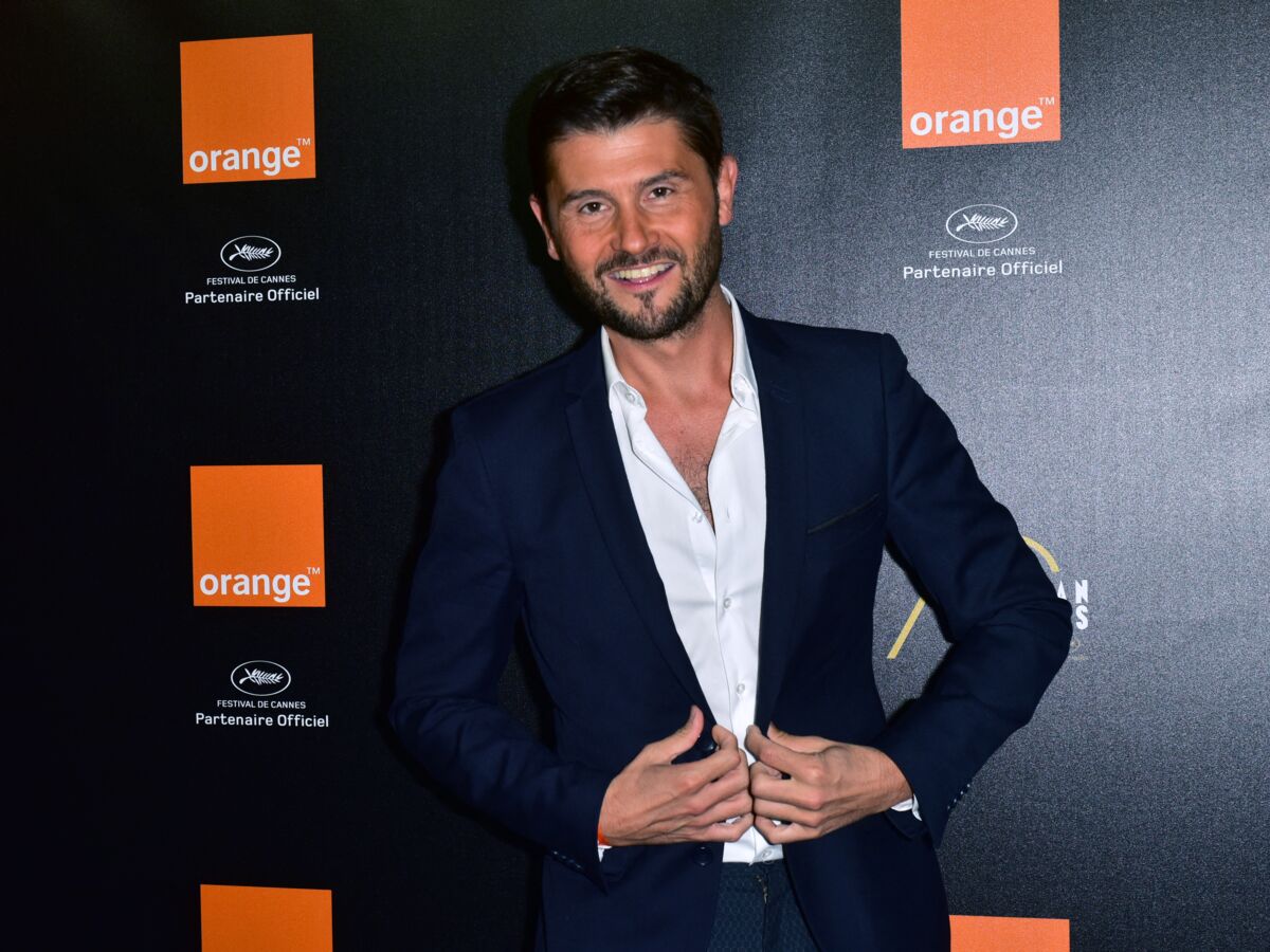 PHOTO Christophe Beaugrand : son fils suit attentivement l'allocution du président, les internautes fondent !