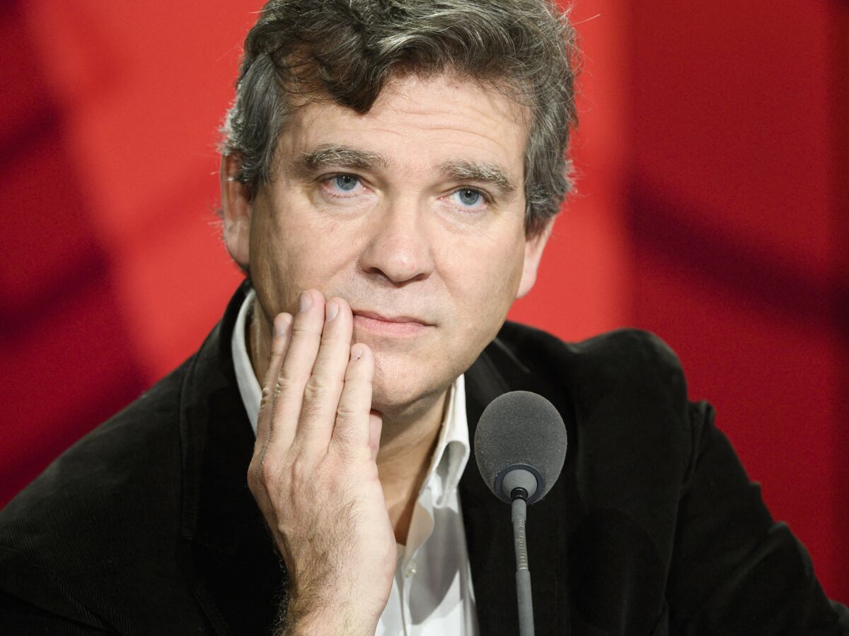 Il n'a pas la forme du siècle : Arnaud Montebourg testé positif à la Covid-19 en février est toujours en convalescence