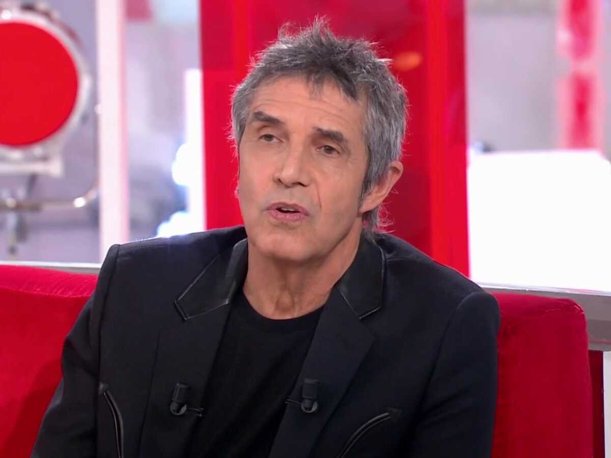 VIDEO Julien Clerc désagréable ? Le chanteur explique pourquoi il passait pour quelqu'un de « difficile et chiant »