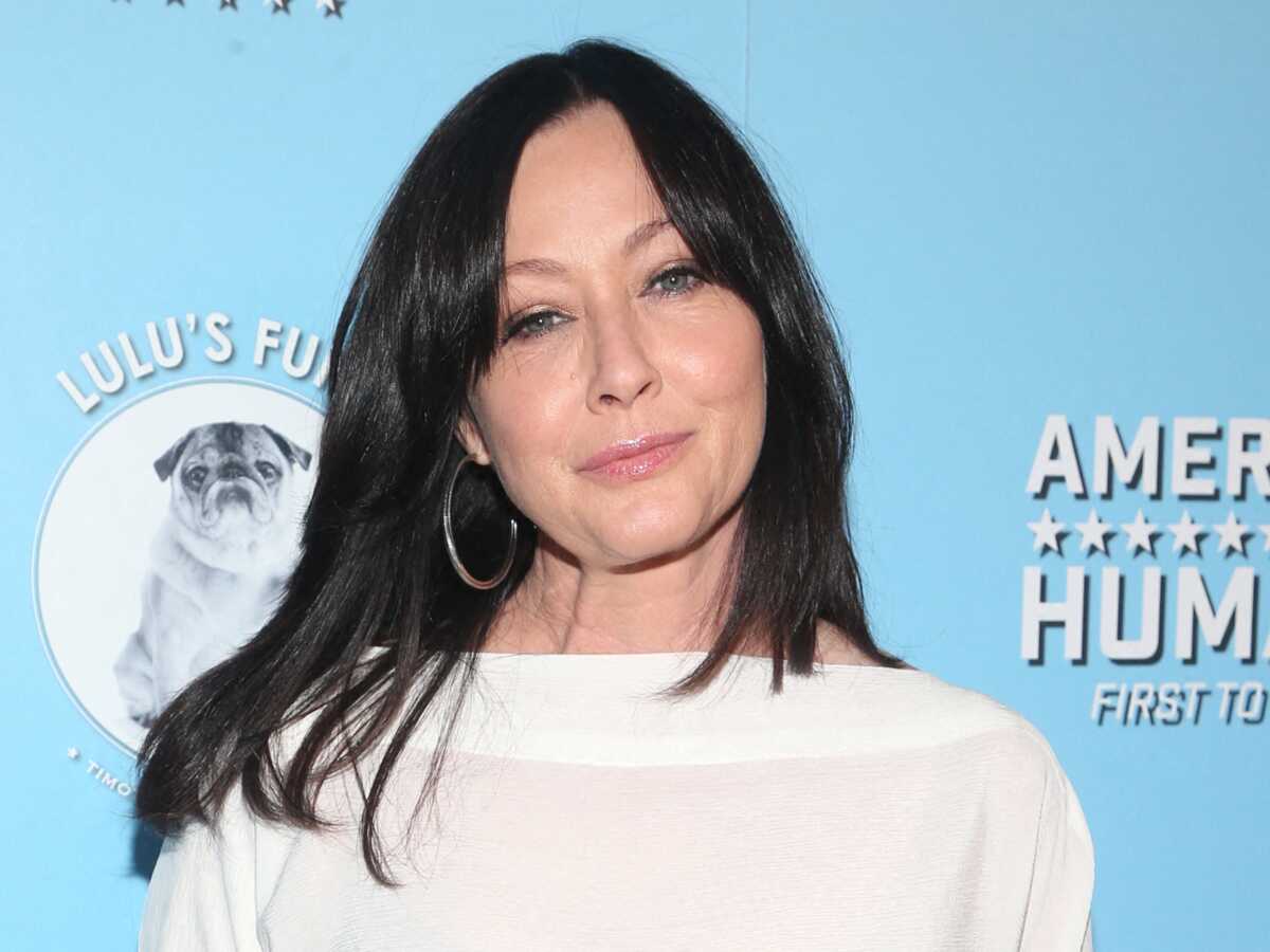 PHOTO Shannen Doherty au naturel pour fêter ses 50 ans, Jennie Garth et Sarah Michelle Gellar éblouies