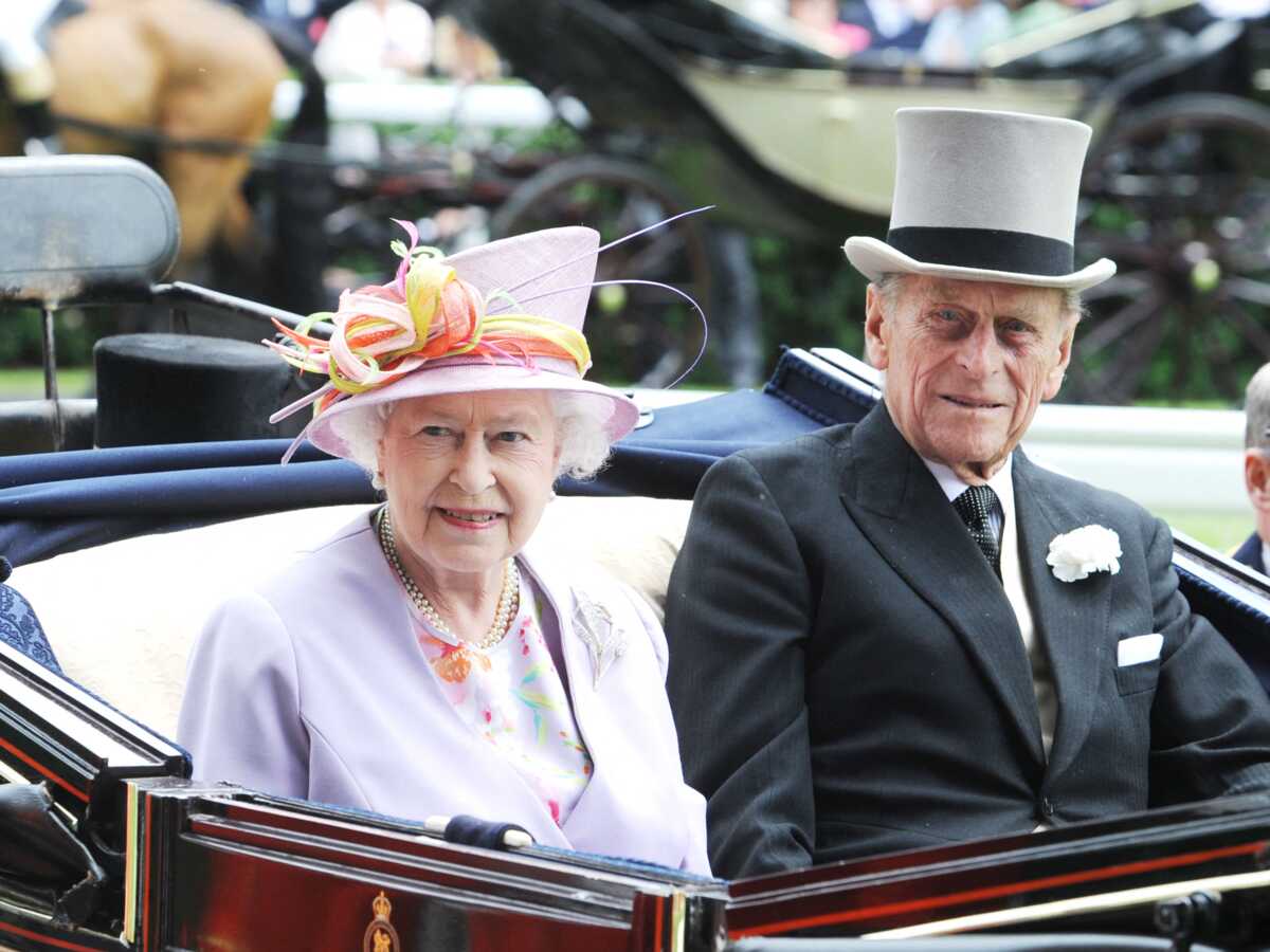 PHOTO Mort du prince Philip : ce cliché avec Elizabeth II et leurs arrières petits-enfants fait fondre la Toile